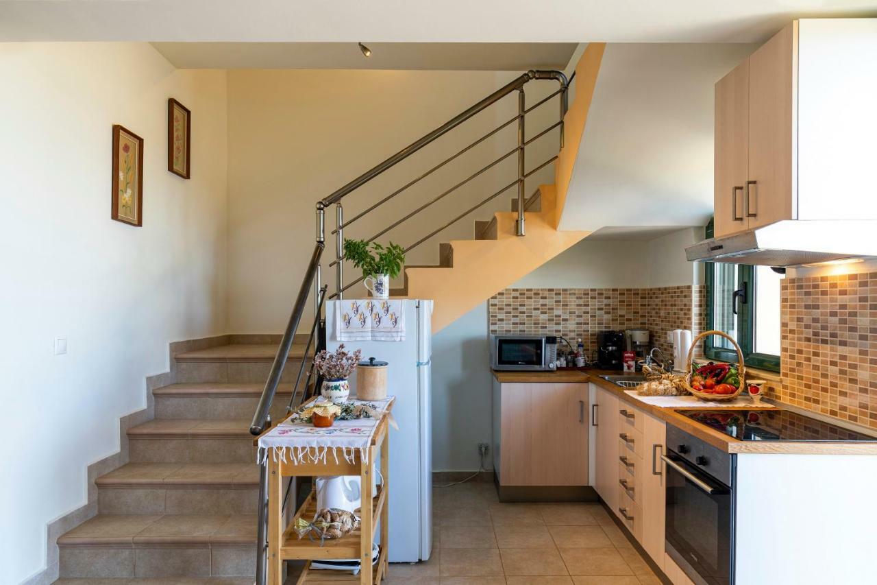 House Almyra Villa Lakhania Eksteriør billede