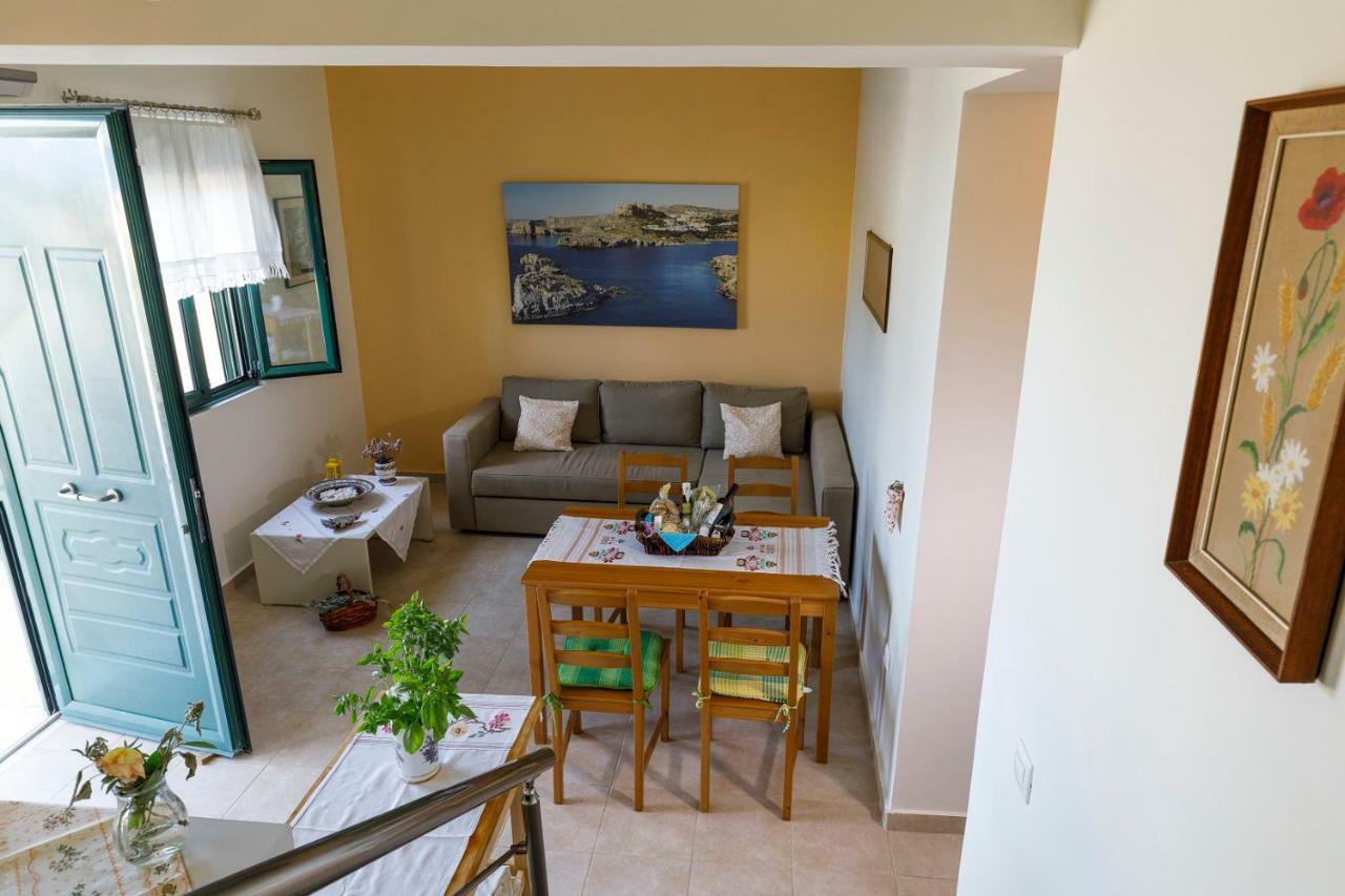 House Almyra Villa Lakhania Eksteriør billede